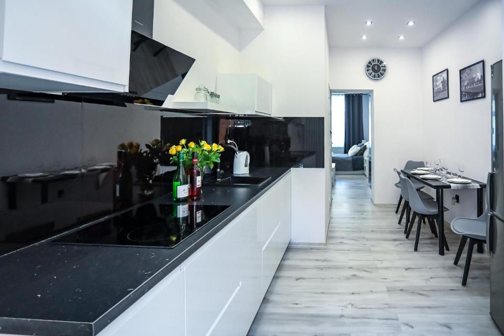 Cracow by Night Apartments - 3