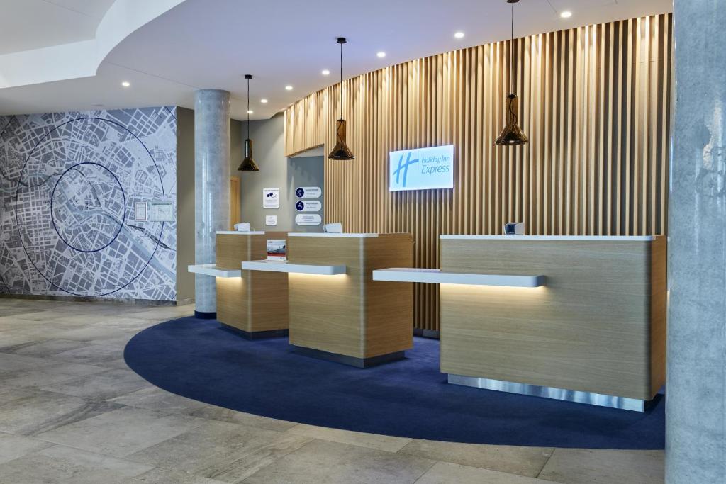 Holiday Inn Express - Berlin - Alexanderplatz by IHG - Resim 26