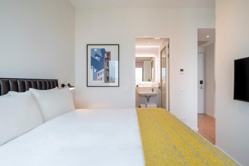 PREMIER SUITES Amsterdam - Resim 13