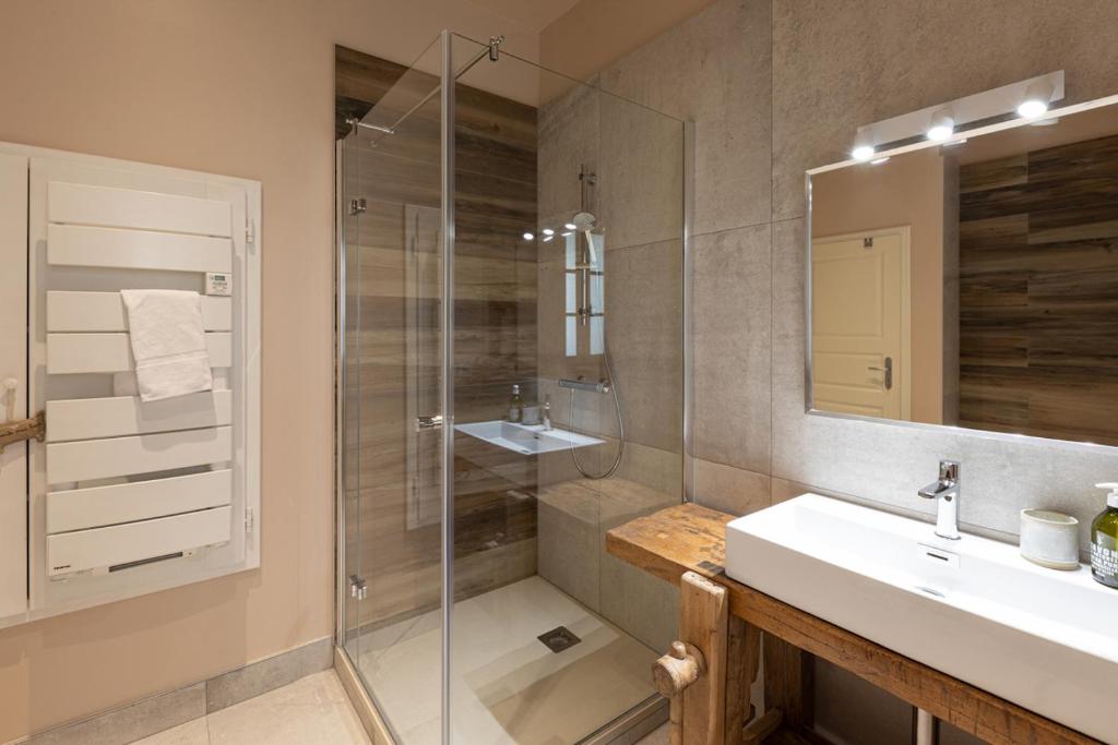 Appartement A Travers Champs avec Sauna et Parking – photo 3