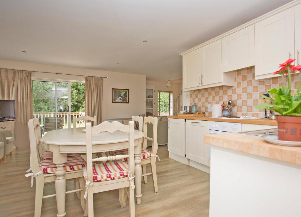 Brittas Bay Park No 12 by Trident Holiday Homes