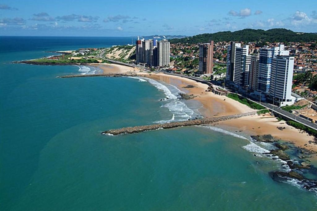  Flat vista mar na praia de Areia Preta em Natal por Carpediem