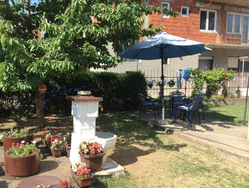 Vườn quanh Niš Apartman