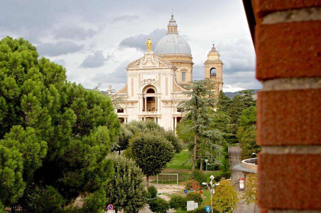 Afbeelding uit fotogalerij van Hotel Donnini in Assisi