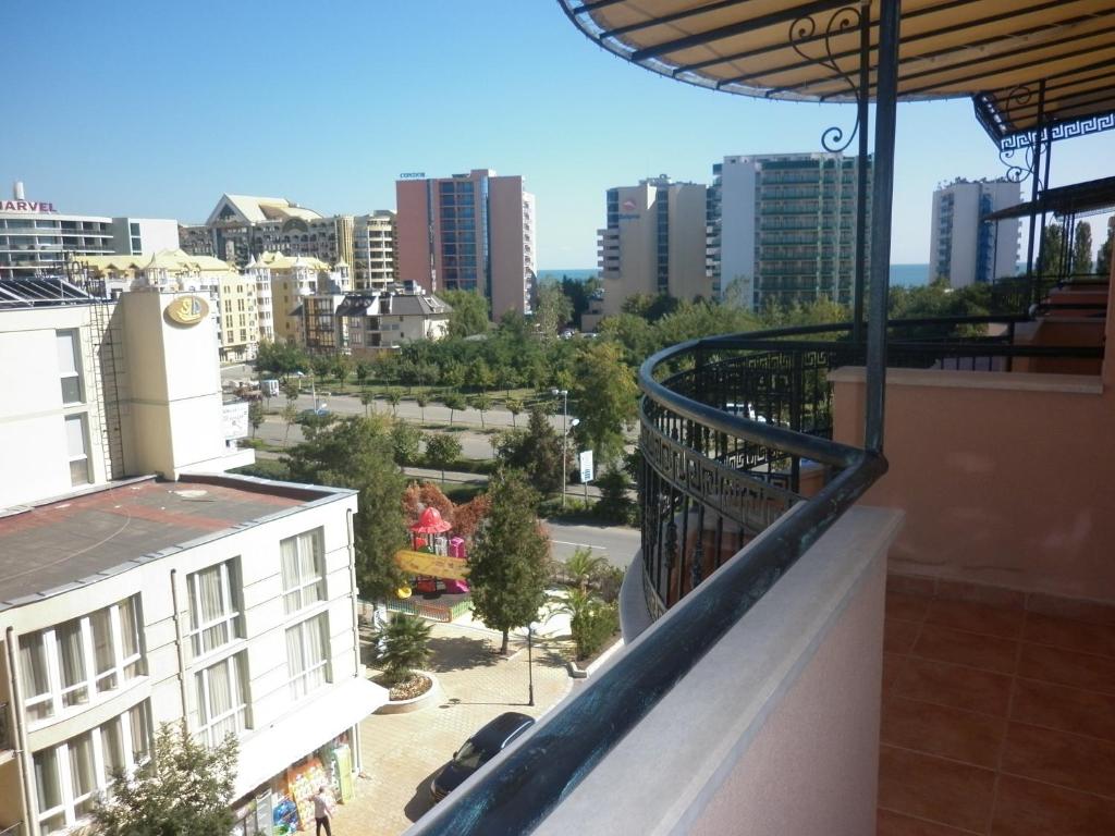 Nespecifikovaný výhled na destinaci Slunečné pobřeží nebo výhled na město při pohledu z apartmánu
