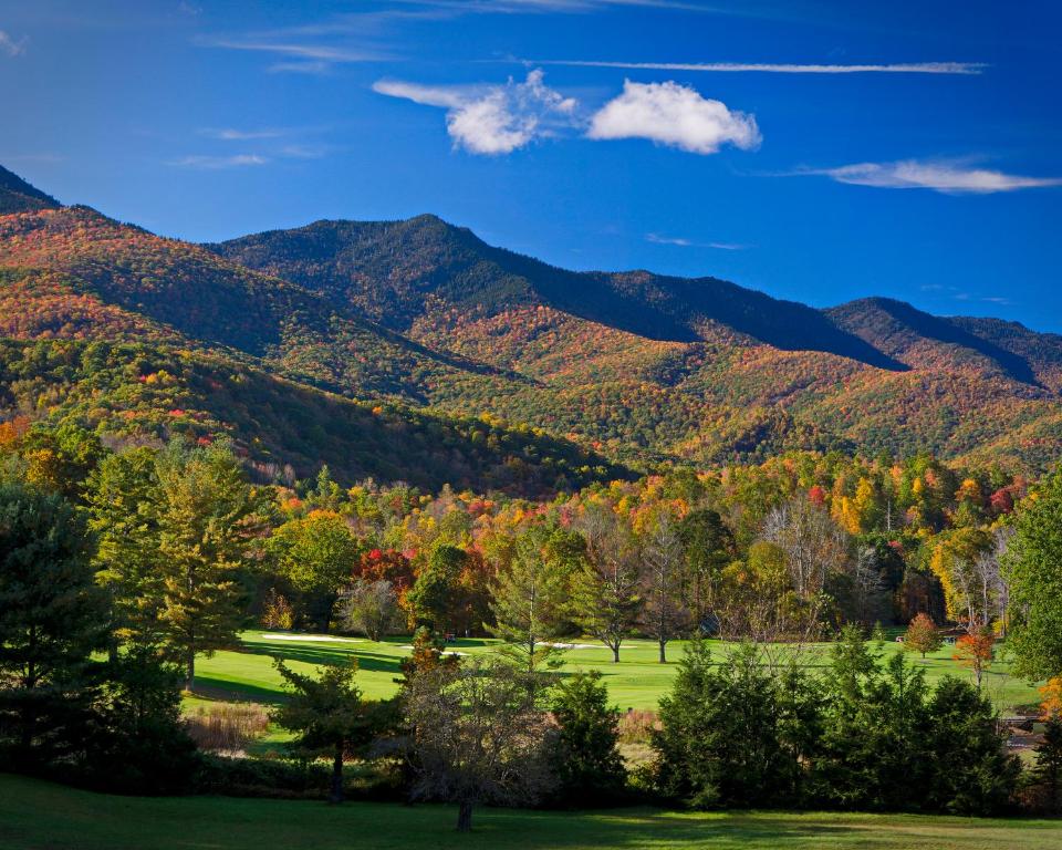 a view of the mountains in the fall at Mt Mitchell Cabin Rentals in Busick
