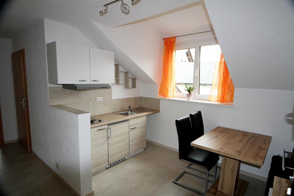Kuchyňa alebo kuchynka v ubytovaní Ferienwohnung Brandstätter