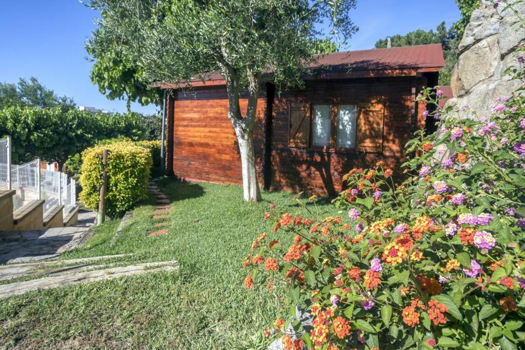 Jardín al aire libre en Camping Globo Barcelona