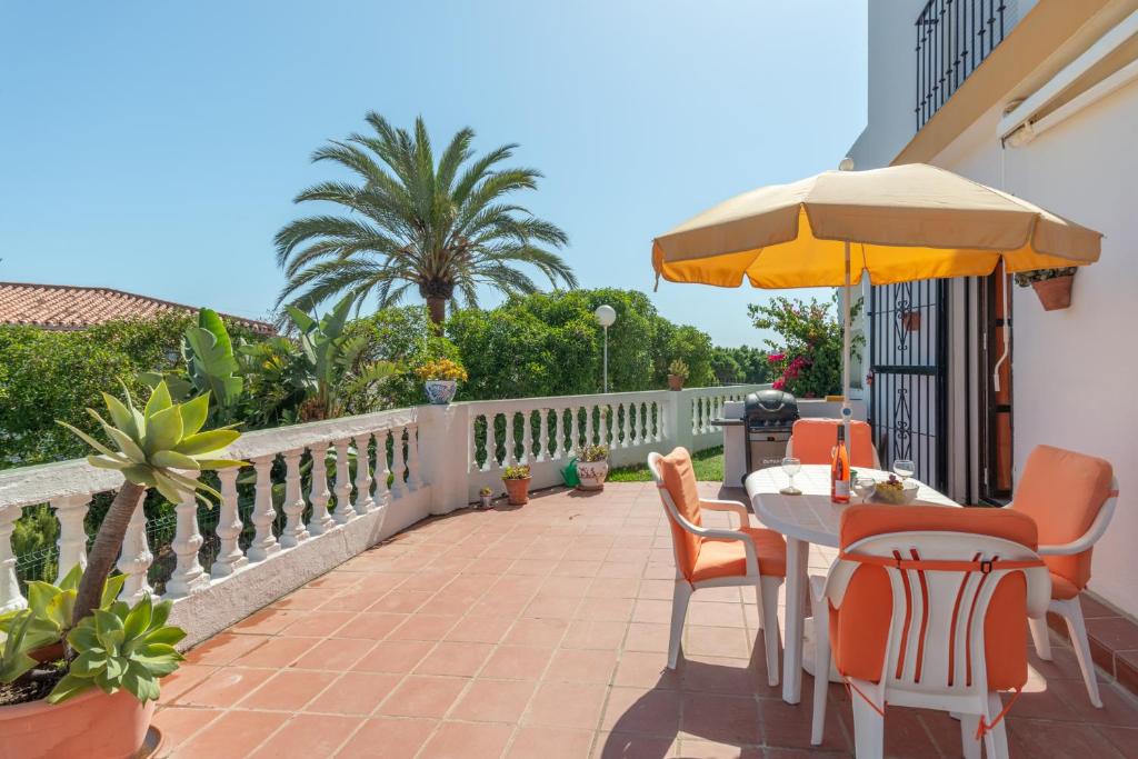 El Faro Home with a View, Pet Friendly, Wifi, Large Terrace ...