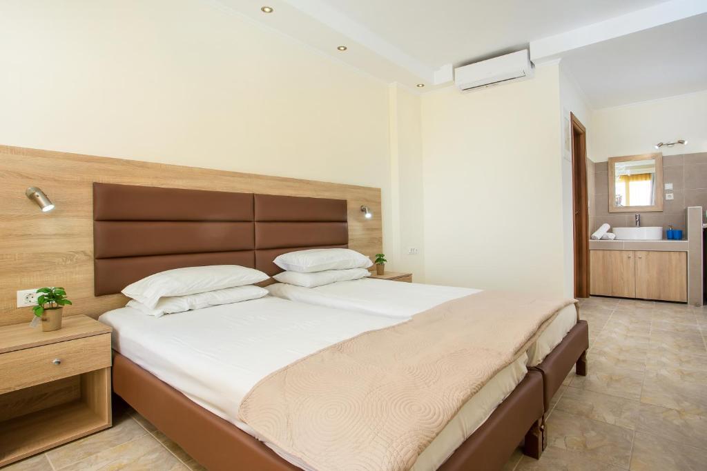 Billy's Studios - 16