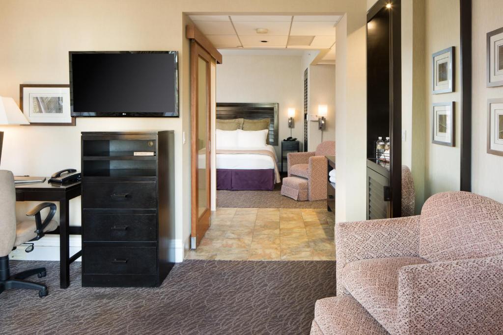 The Sofia Hotel - Deluxe King Suite