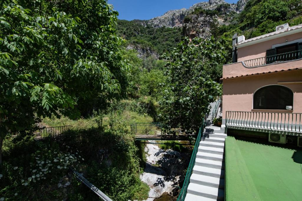 Nespecifikovaný výhled na hory nebo výhled na hory při pohledu z bed and breakfast