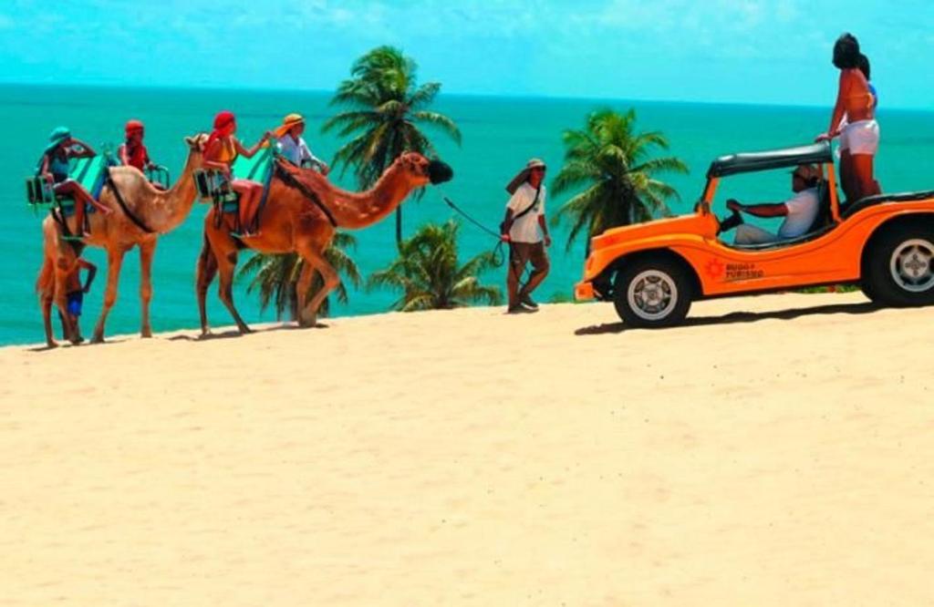  Hospede-se em Natal no antigo Intercity com vista mar na praia de Areia Preta por Carpediem