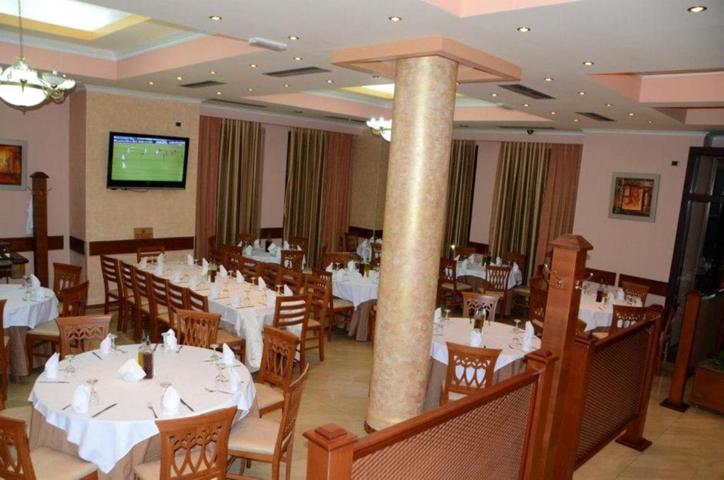 Restaurace v ubytování Hotel Colombo Elbasan