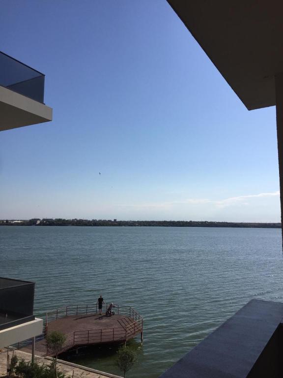 Mirror Lake Apartment, Mamaia (updated prices 2024)