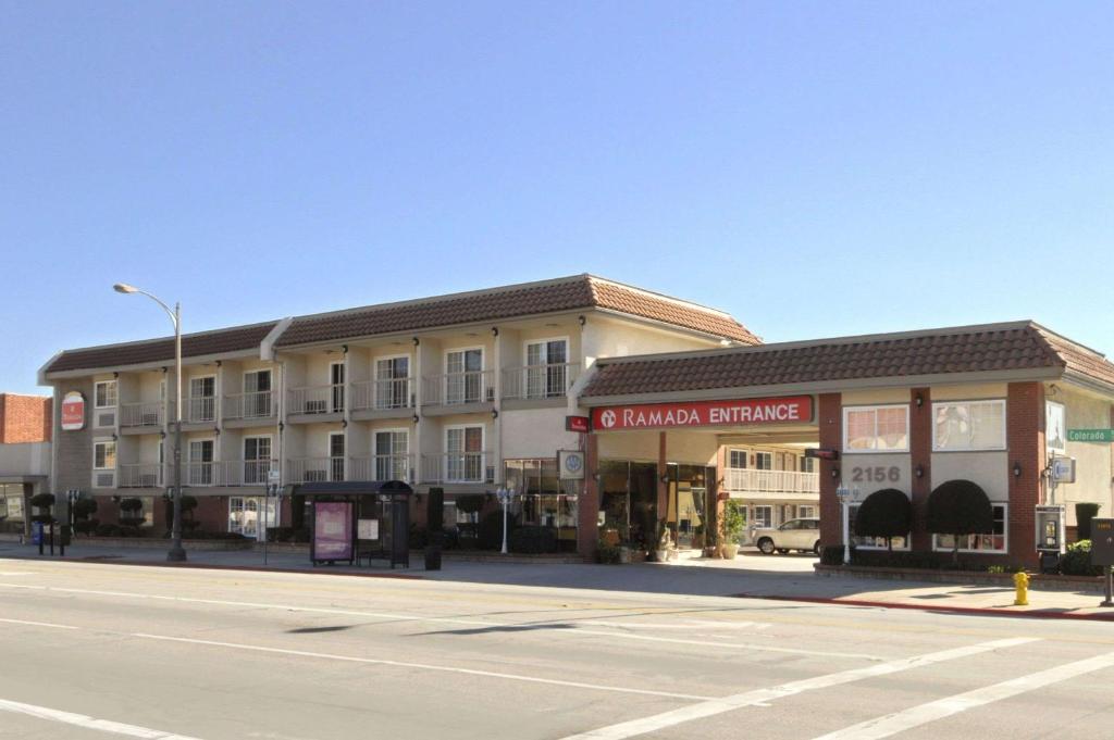 an empty street in front of a building at Ramada by Wyndham Pasadena in Pasadena