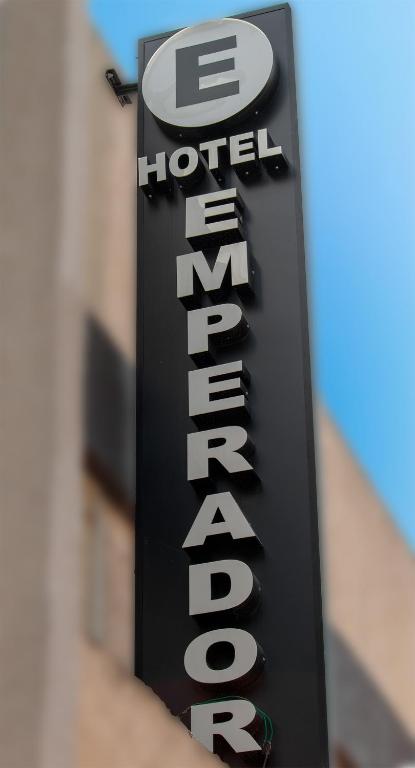 Certifikát, hodnocení, plakát nebo jiný dokument vystavený v ubytování Hotel Emperador centro Guadalajara y Remodelado
