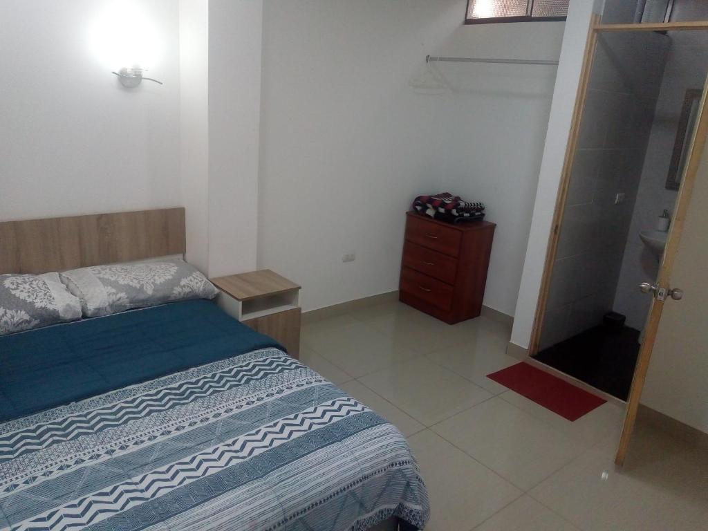 Peruvian Family Hostal Miraflores - Family Room With Private Bathroom