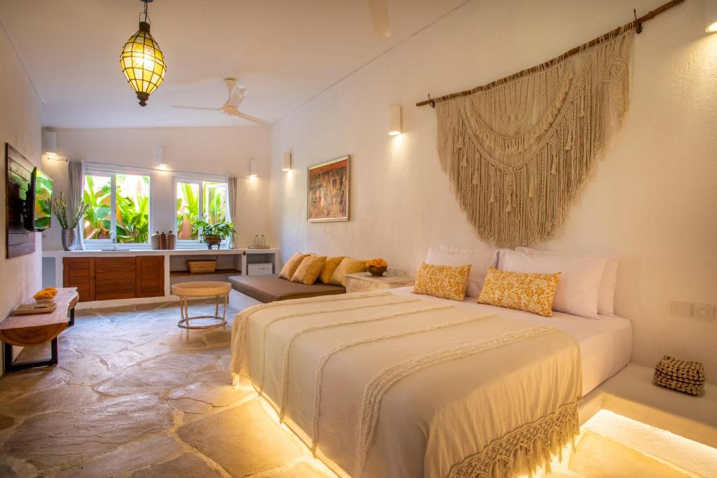 PinkPrivate Sanur - for Cool Adults Only - 18