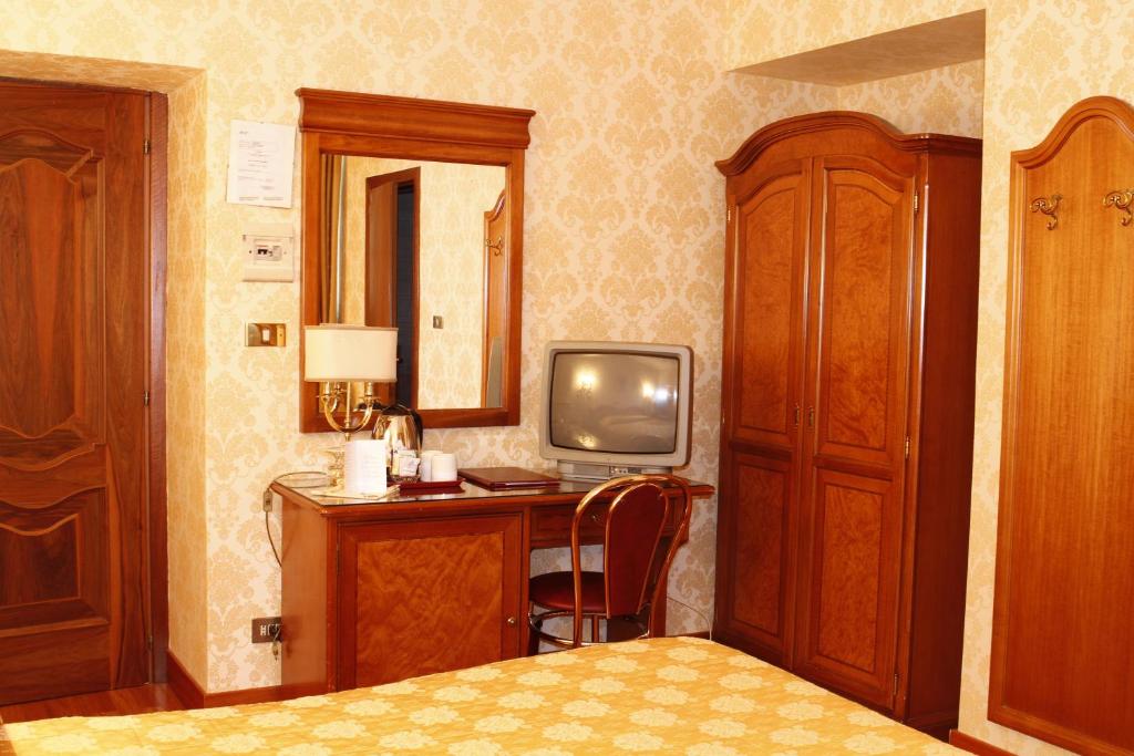 Hotel Pace Helvezia Rome Updated 2021 Prices