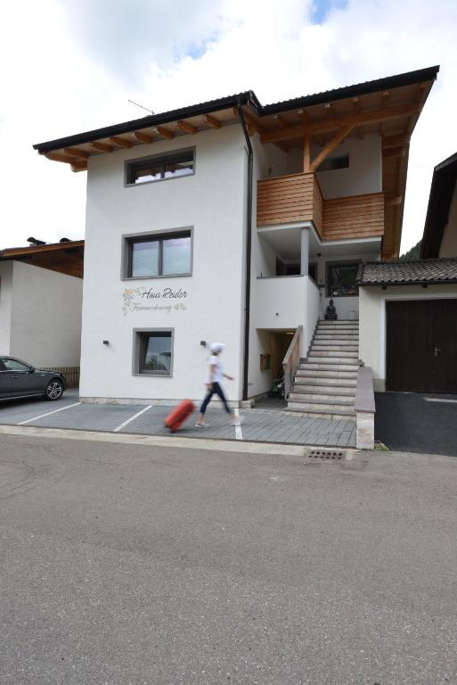 Budova, kde se apartmán nachází