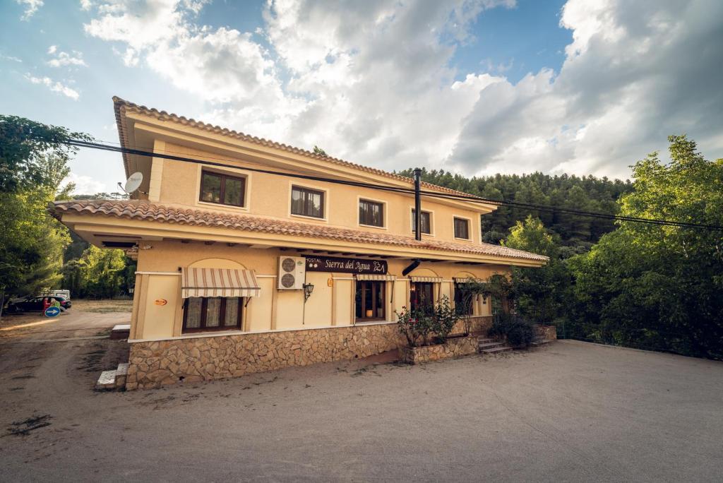 Hospedium Hostal Sierra del Agua, Paterna del Madera ...