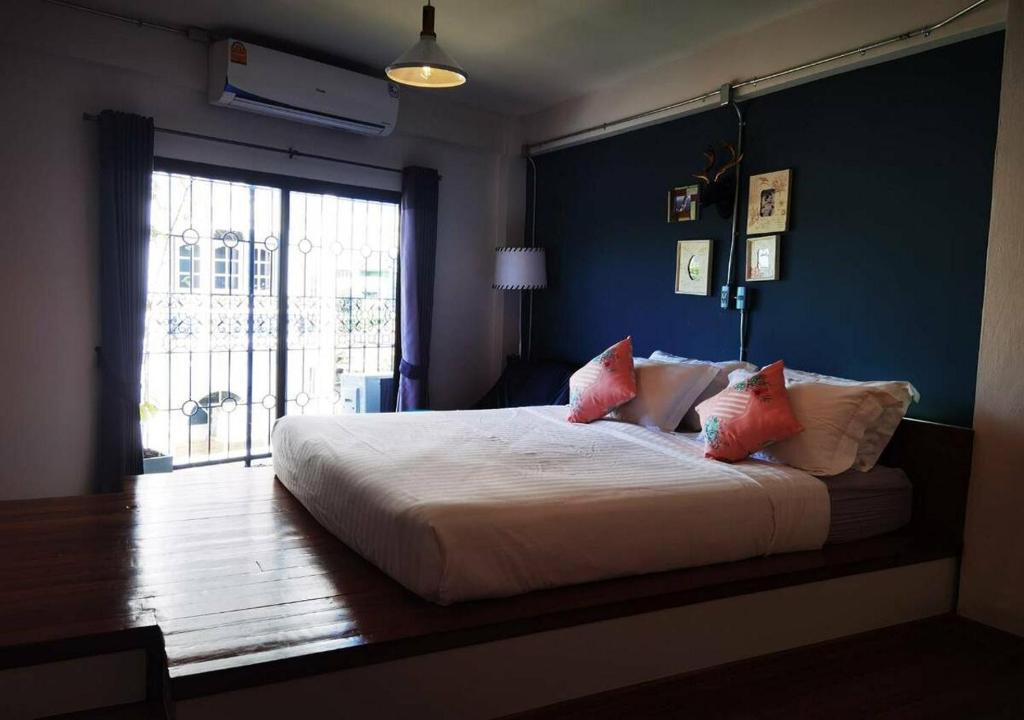 Chernchan Hostel - Deluxe King Room Met Eigen Badkamer