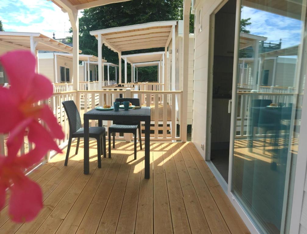 Rõdu või terrass majutusasutuses Camping Serenissima