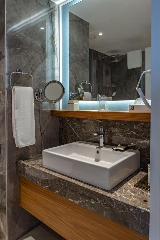 Koupelna v ubytování Baia Lara Hotel