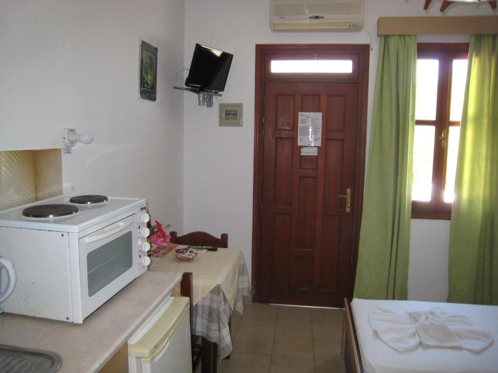 Eleftheria Lindian Studios II - 14