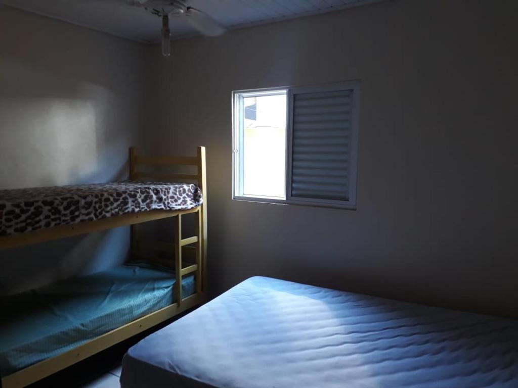  Casa Condomínio para até 8 pessoas 300m da praia