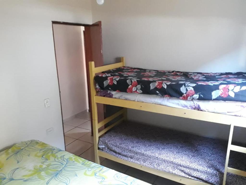  Casa Condomínio para até 8 pessoas 300m da praia