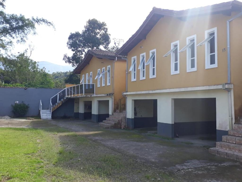  Casa Condomínio para até 8 pessoas 300m da praia