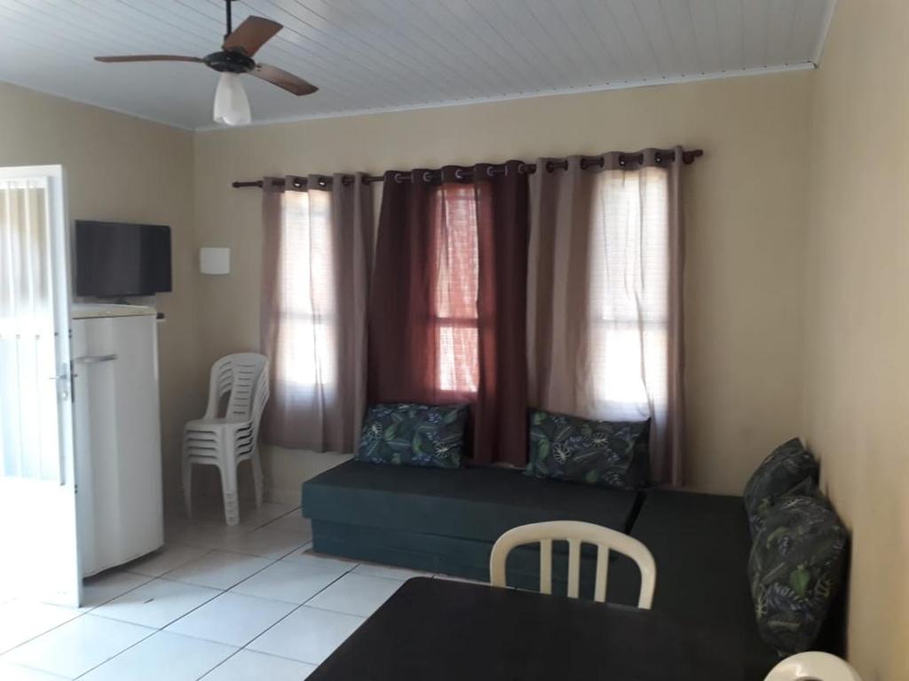  Casa Condomínio para até 8 pessoas 300m da praia