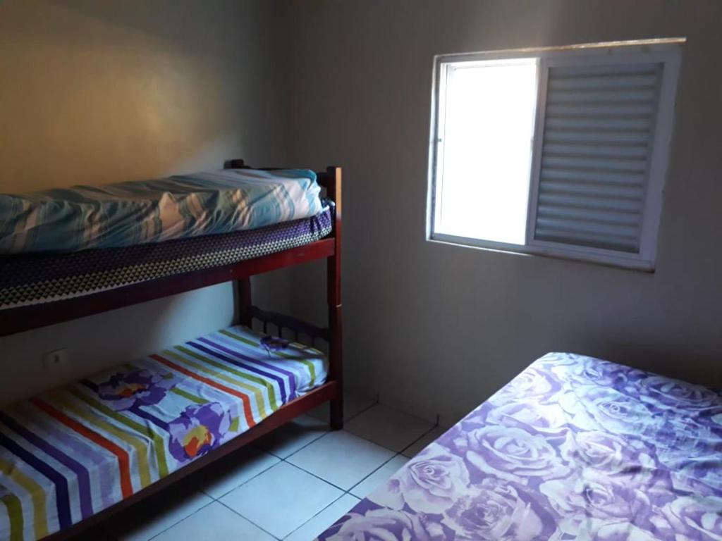  Casa Condomínio para até 8 pessoas 300m da praia