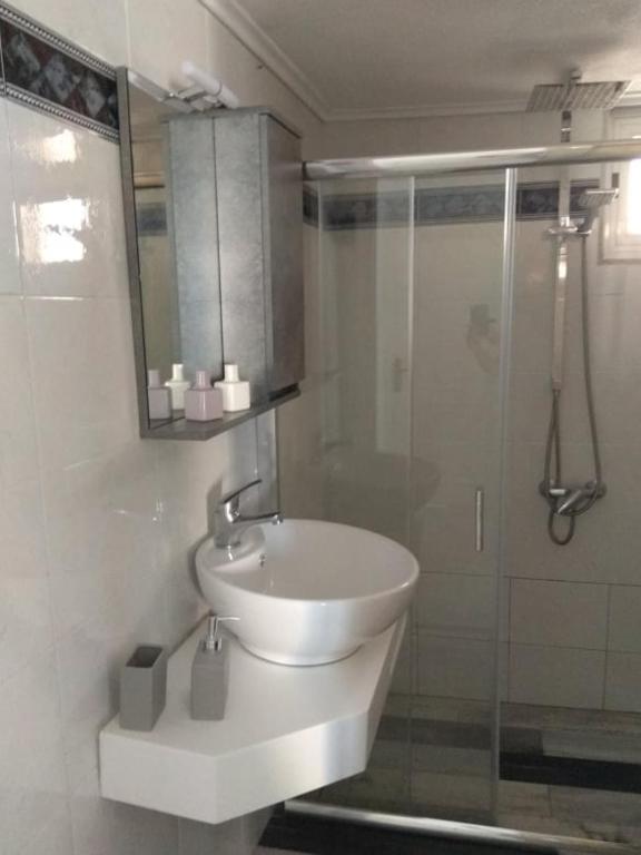 A bathroom at Maries Seaside Home