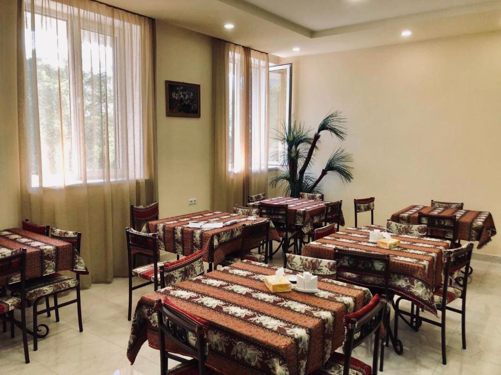 Shamb Hotel休息區