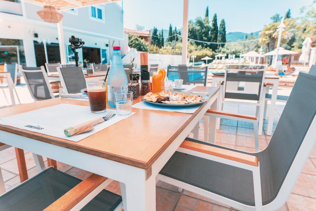 Restaurace v ubytování Dominoes Corfu