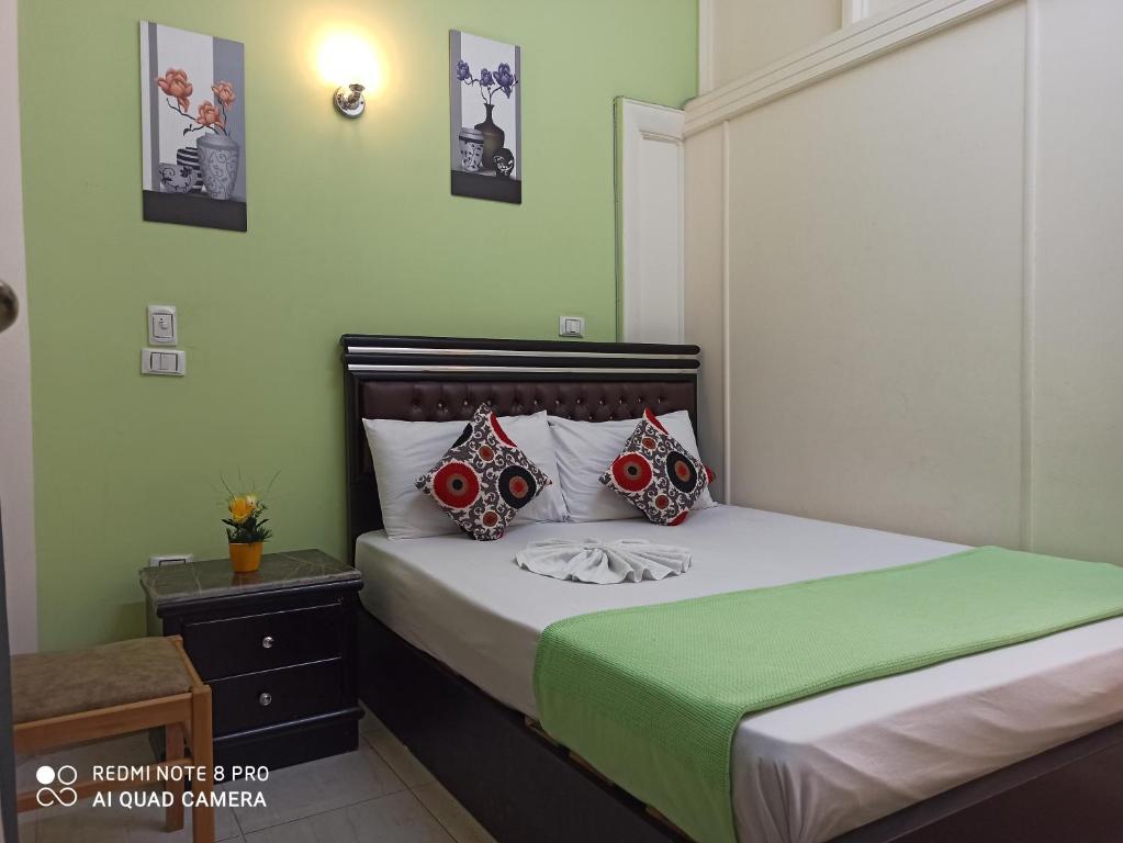 Golden Star Hostel客房内的一张或多张床位