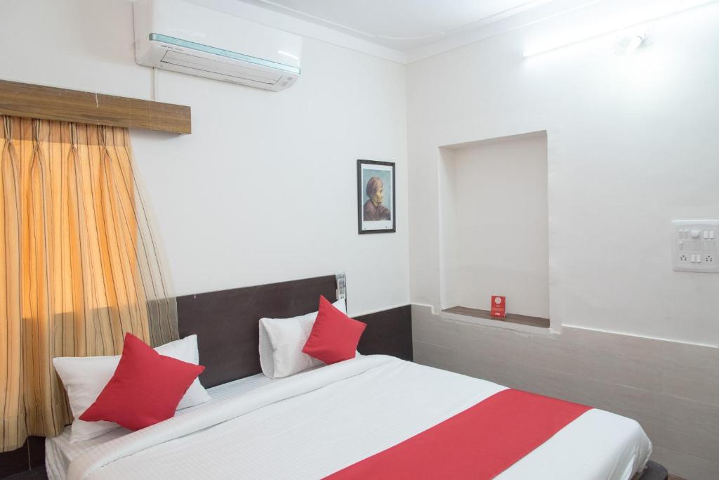 Dave's Guest House