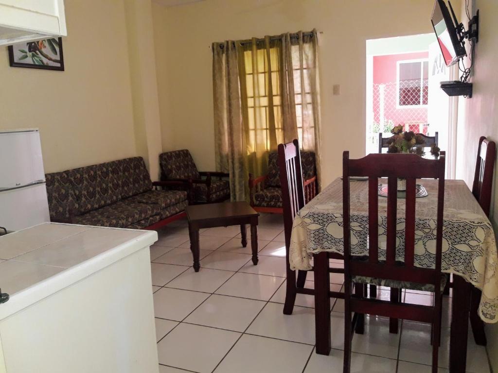 Little Flower Guesthouse, Bon Accord Village - Updated 2022 Prices