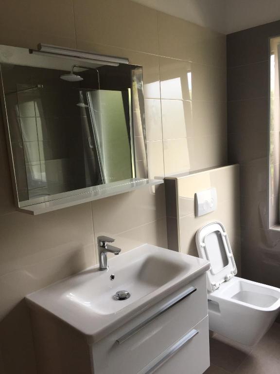 Koupelna v ubytování Apartmani Noemi Pula