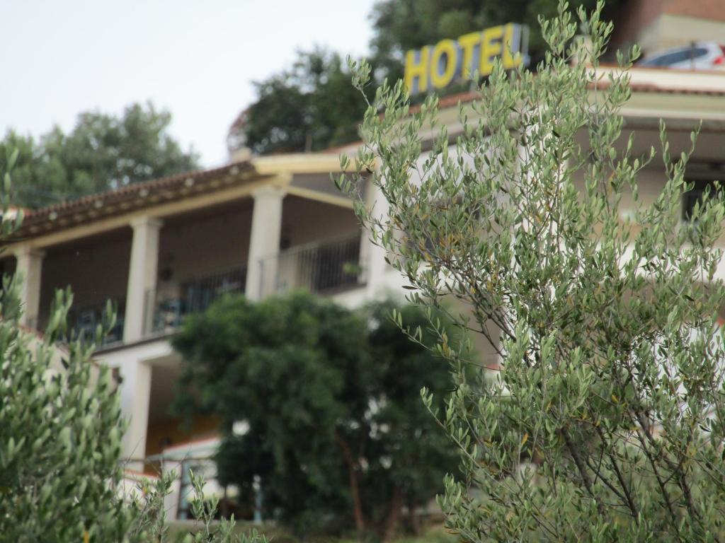 Budynek, w którym mieści się hotel