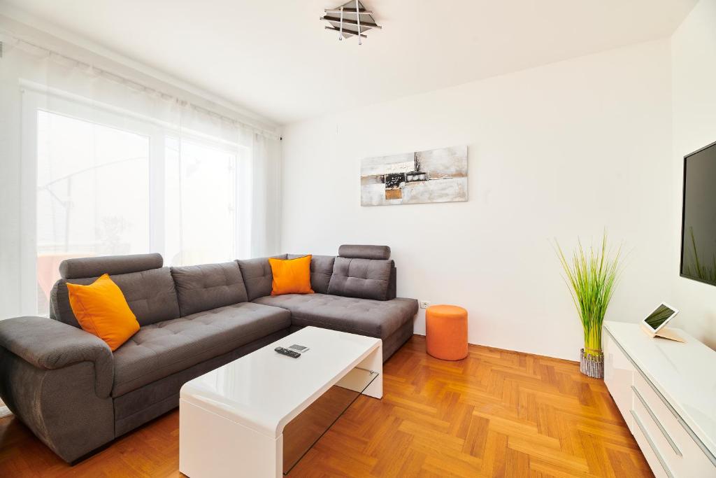 TV a/nebo společenská místnost v ubytování Villa Perla