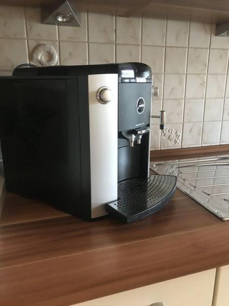 Příslušenství pro přípravu čaje a kávy v ubytování Ferienwohnung Eifelluft
