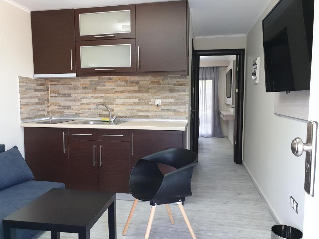 TV a/nebo společenská místnost v ubytování luxrooms