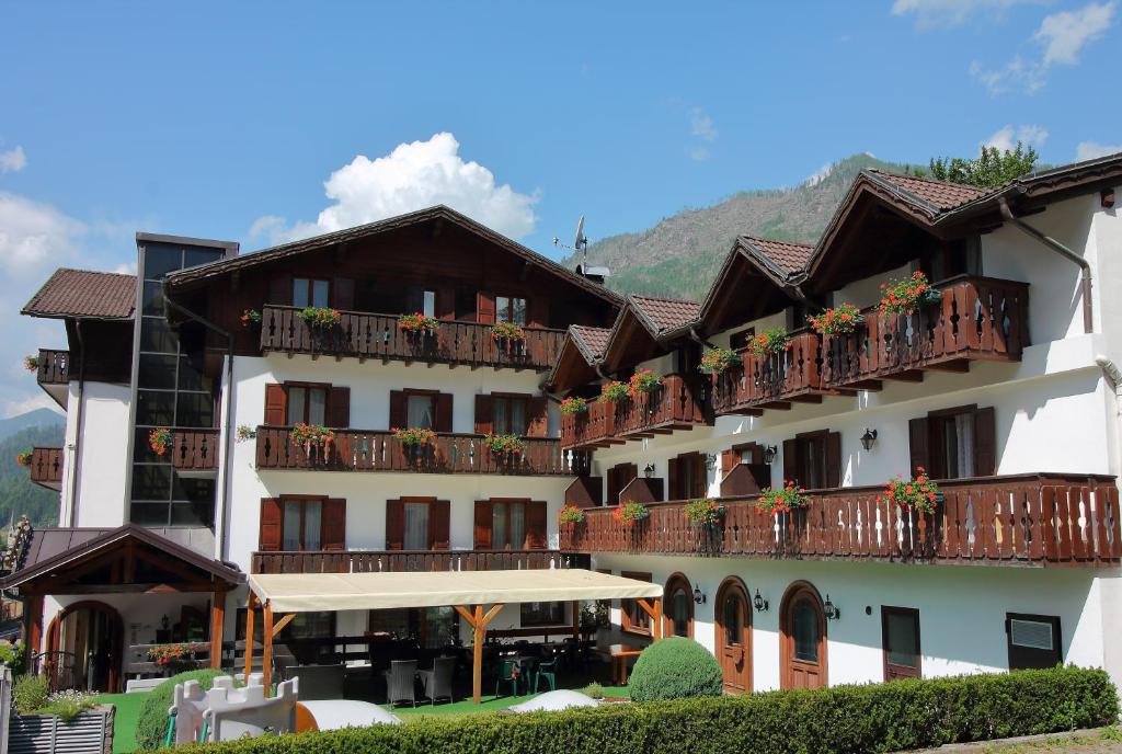 Budova, kde se hotel nachází