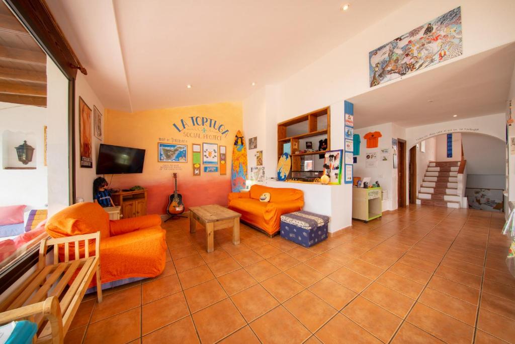 Posezení v ubytování La Tortuga Hostel