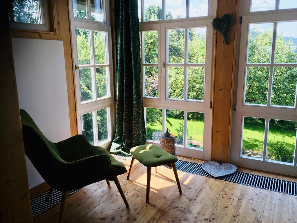 Posezení v ubytování Naturforsthaus Gartenblick für Hunde - und naturverbundene Menschen