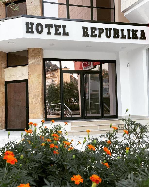 O edifício onde o hotel está situado